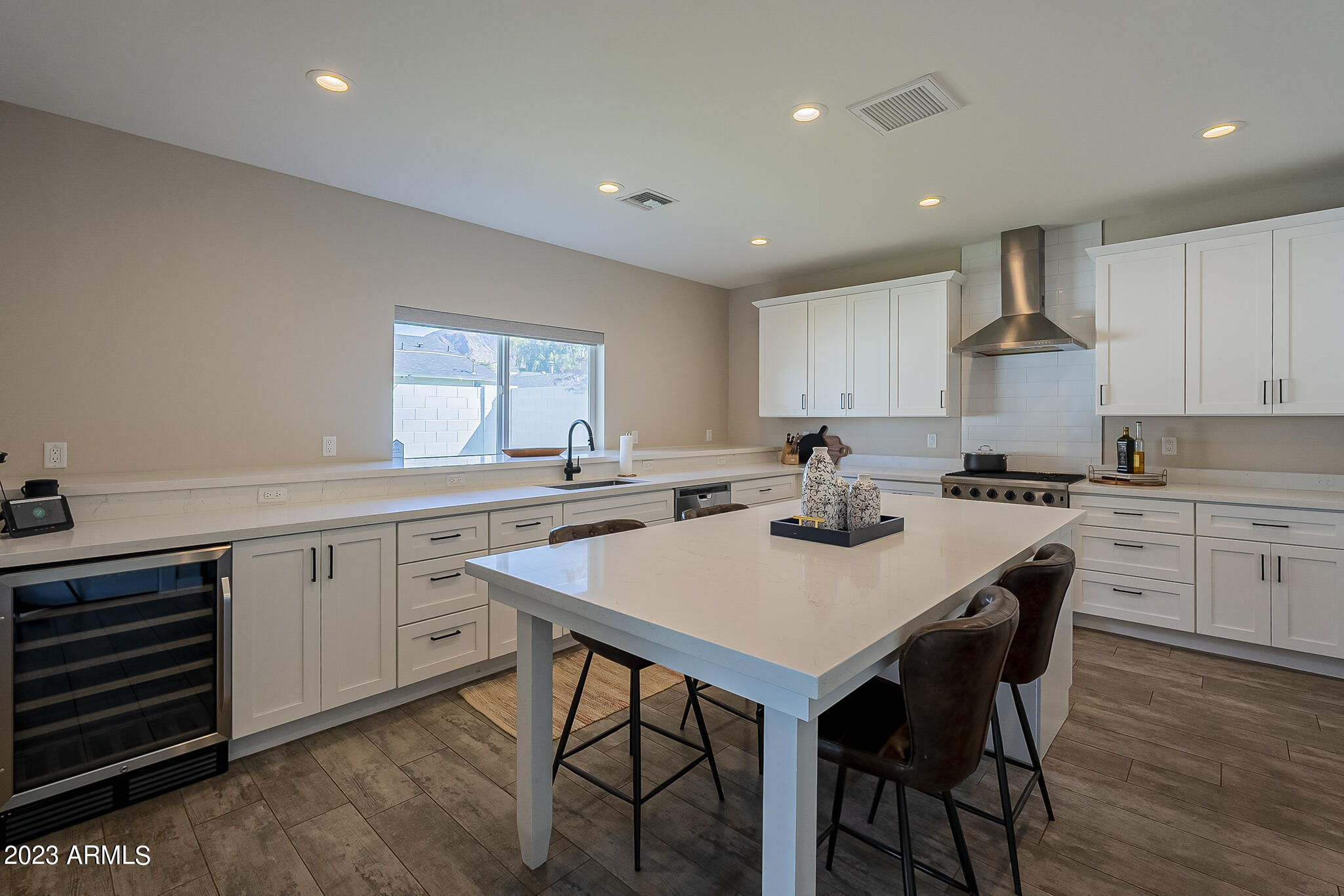 4842 East Piccadilly Road Phoenix, AZ 85018 - Photo 12 of 37 Kitchen 4