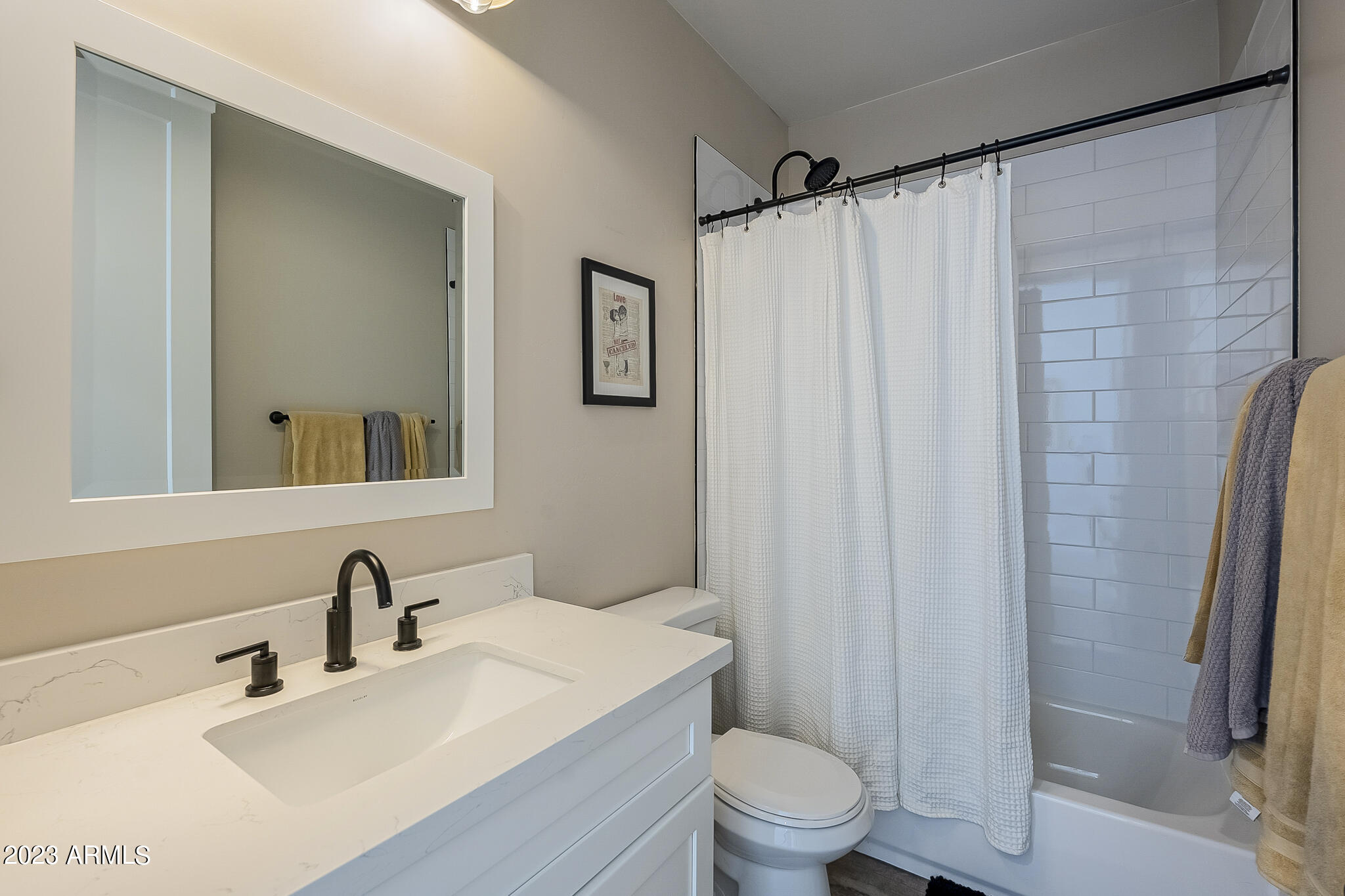 4842 East Piccadilly Road Phoenix, AZ 85018 - Photo 15 of 37 Bath 1