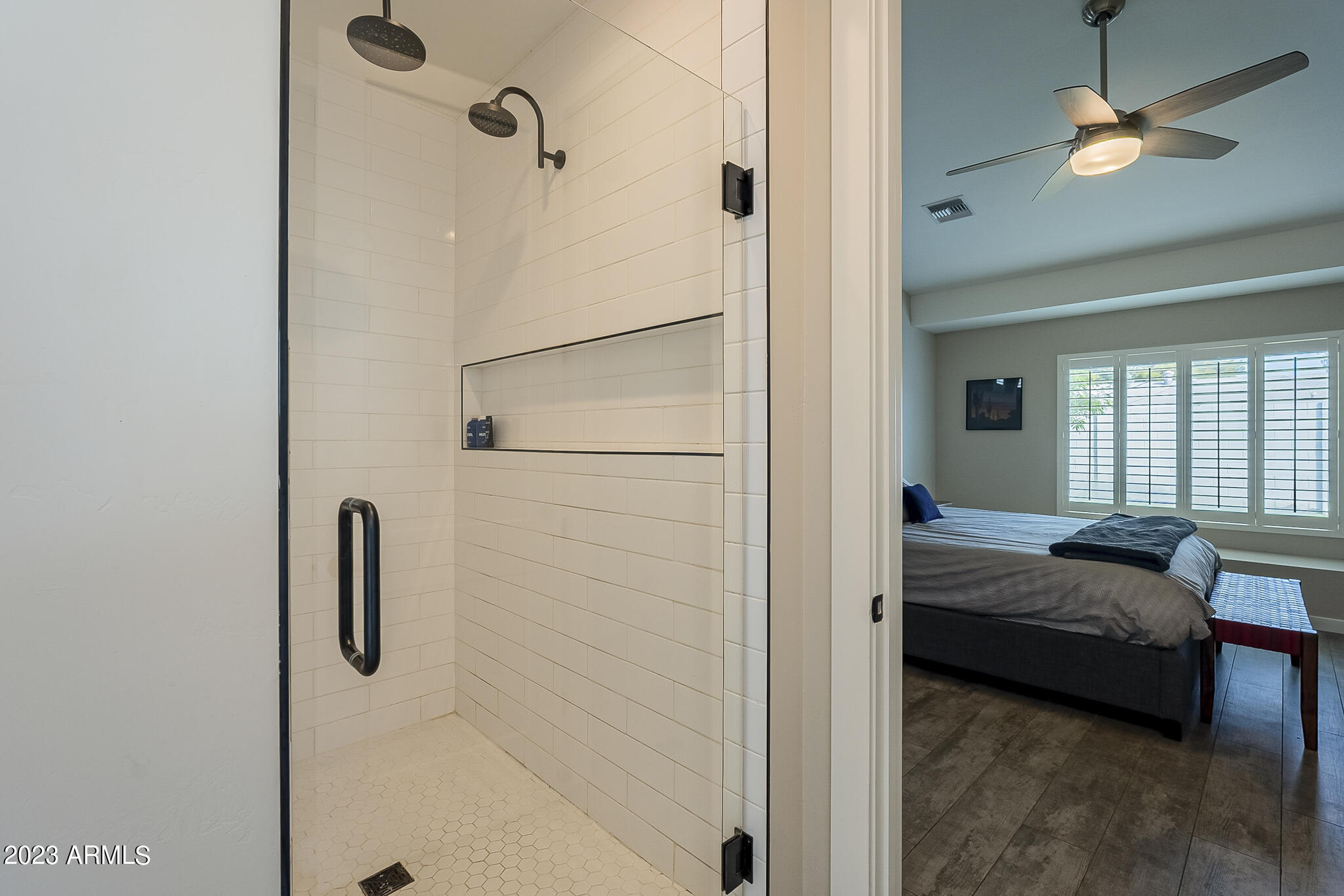 4842 East Piccadilly Road Phoenix, AZ 85018 - Photo 24 of 37 Primary Bath Shower
