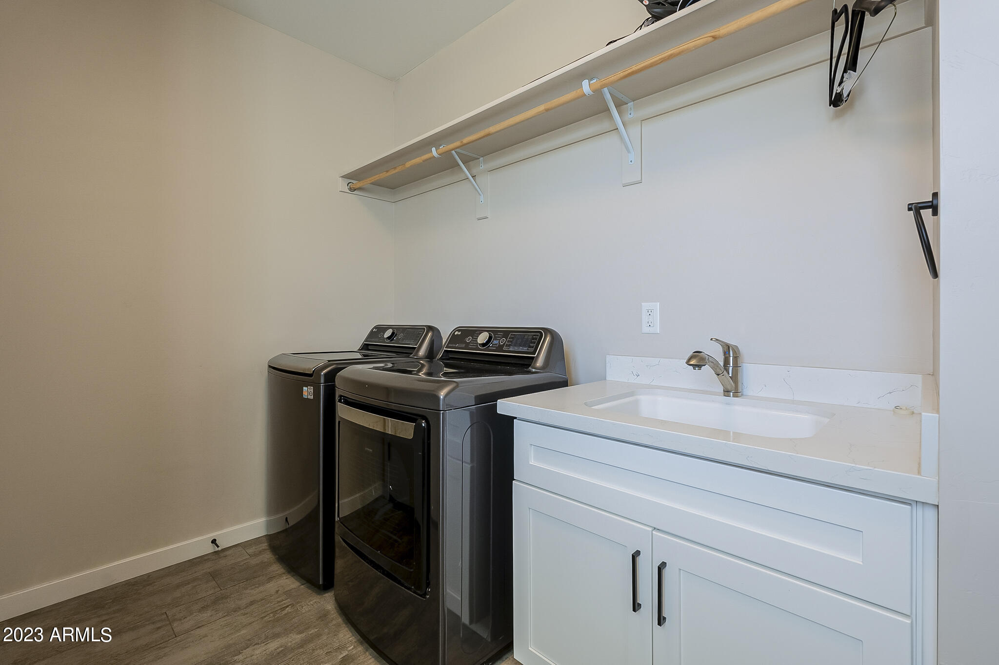 4842 East Piccadilly Road Phoenix, AZ 85018 - Photo 28 of 37 Laundry