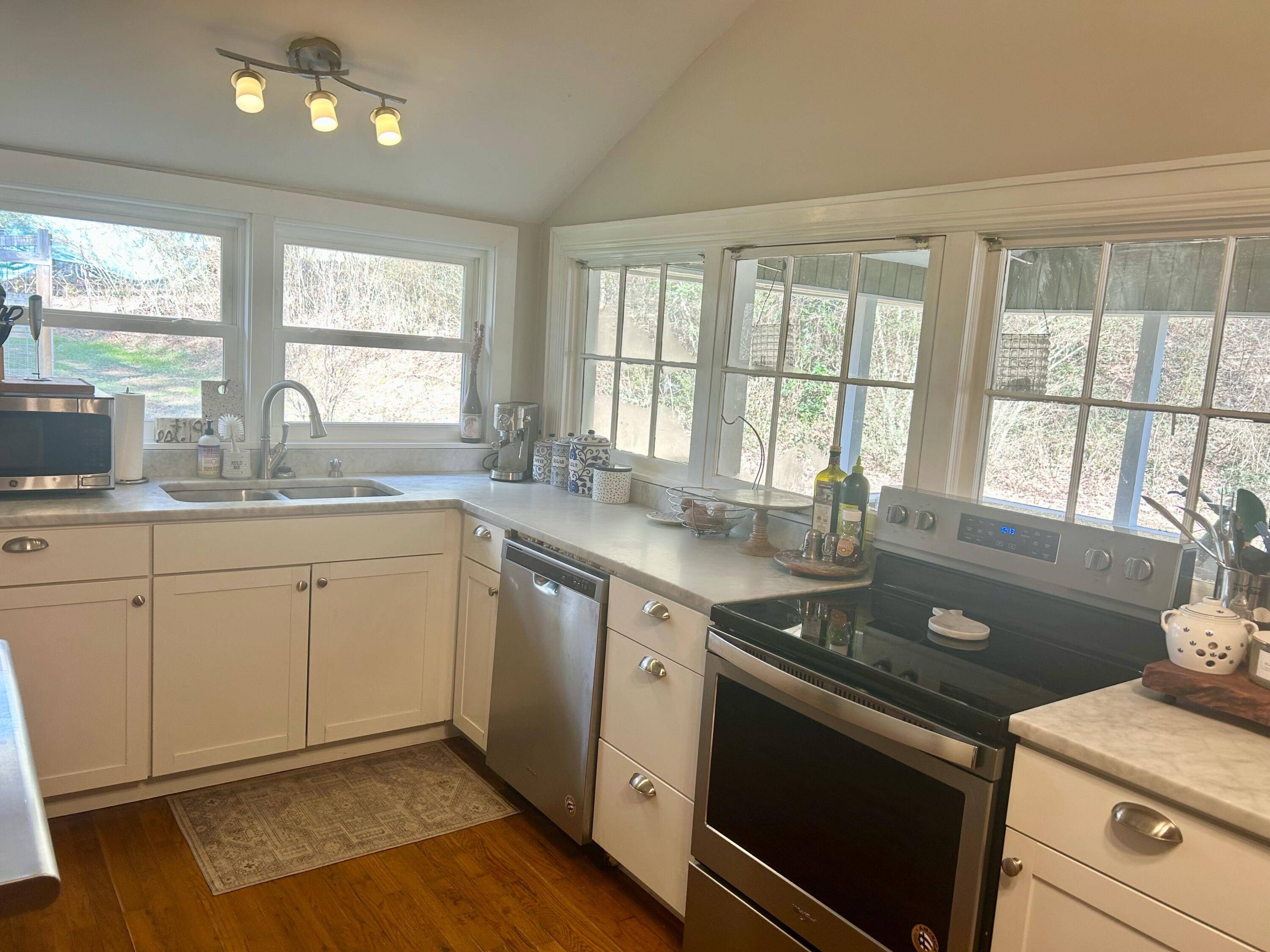 311 Tims Way Hixson, TN 37343 - Photo 9 of 28 26-01-2026-16-56-51