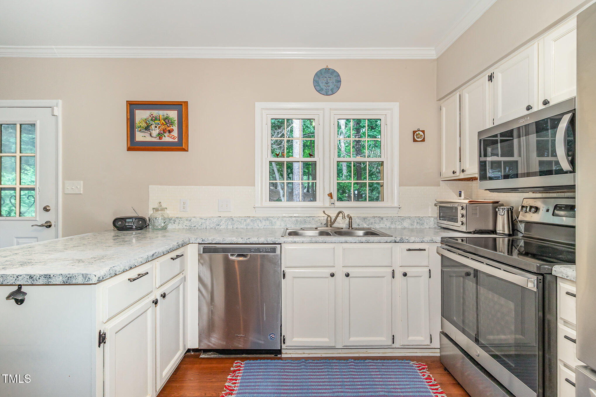 6225 Waterside Lane Raleigh, NC 27613 - Photo 10 of 22 010_img_6613-edit_94