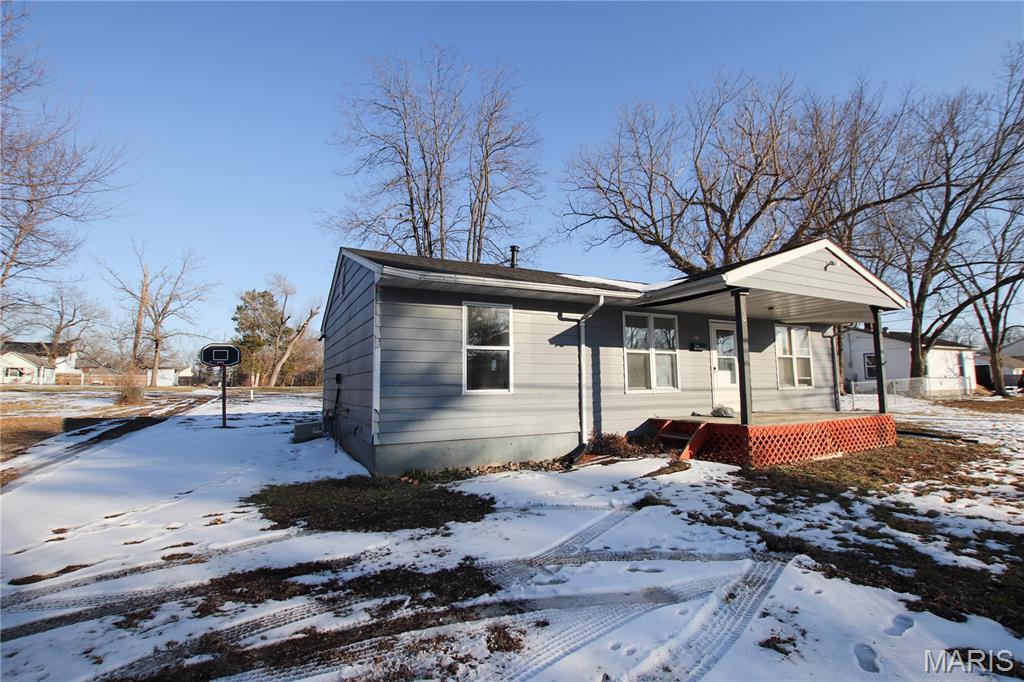 210 Taylor Street Sullivan, MO 63080 - Photo 2 of 10