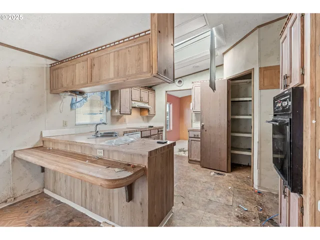 $32,500 | 300 Southeast Goodnight Avenue, Unit 21, Corvallis, OR 97333