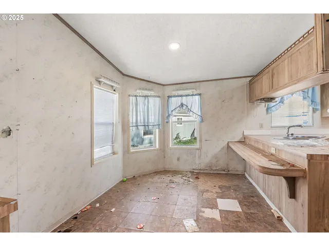 $32,500 | 300 Southeast Goodnight Avenue, Unit 21, Corvallis, OR 97333