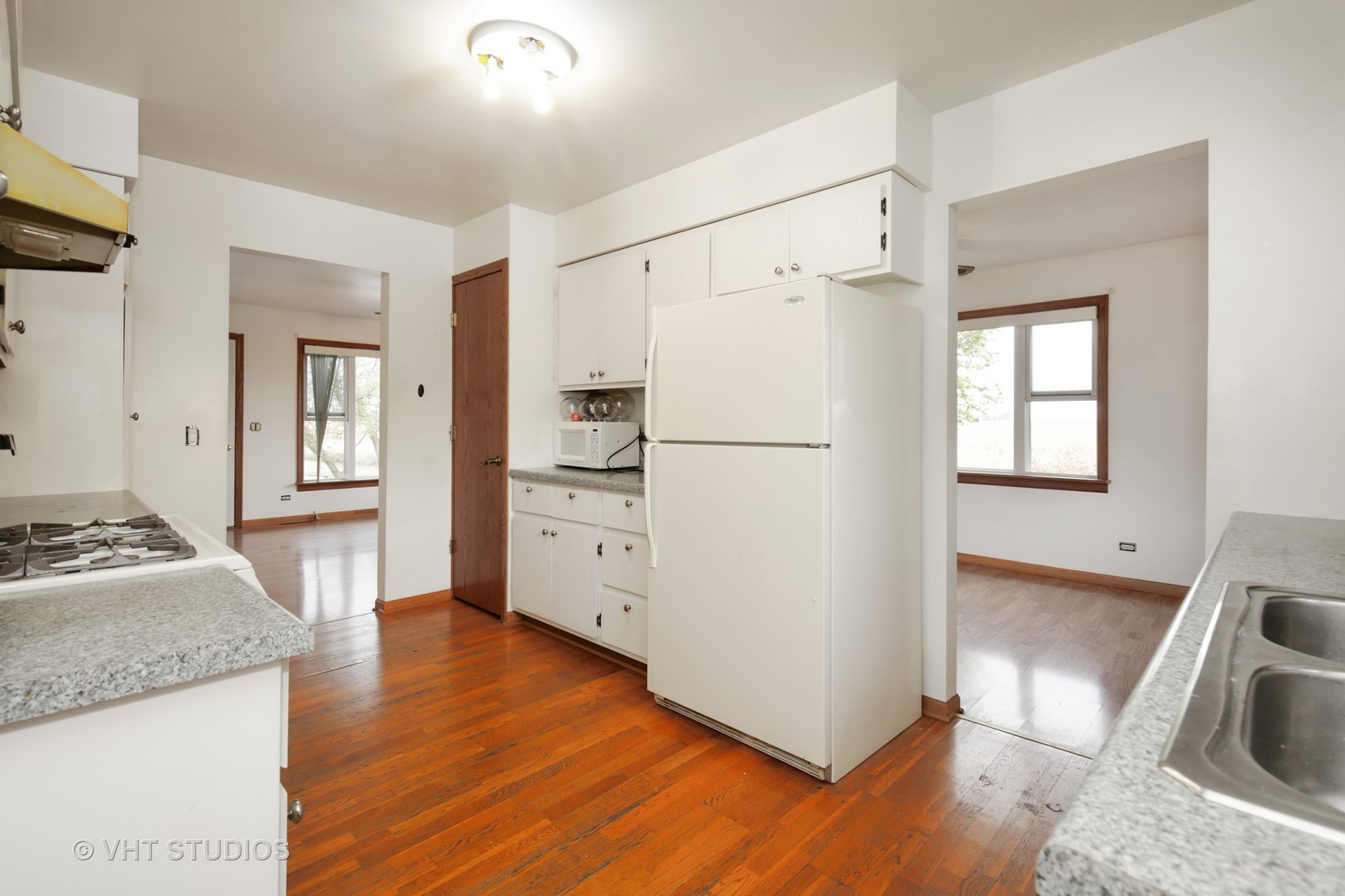 32227 Roosevelt Road Genoa, IL 60135 - Photo 4 of 16