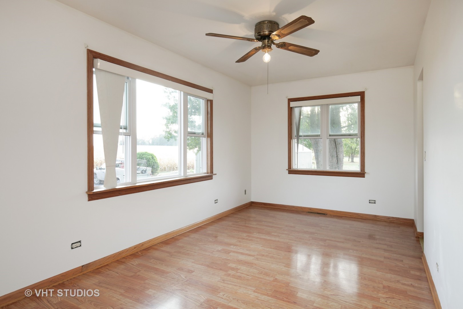 32227 Roosevelt Road Genoa, IL 60135 - Photo 5 of 16