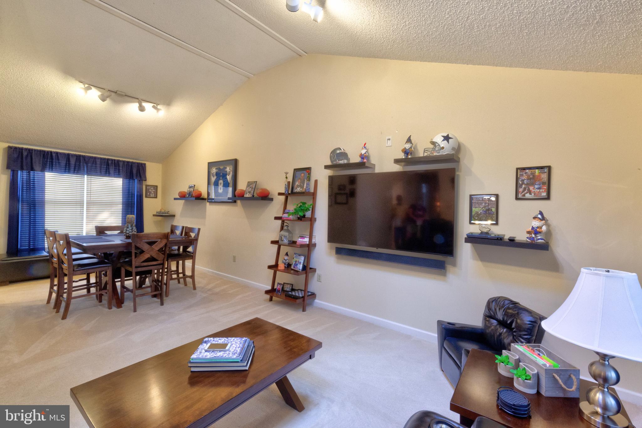 481 Violet Street Monroeville, NJ 08343 - Photo 4 of 41 Gallery Image 4