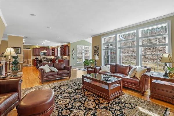 $759,900 | 301 Starksboro Drive, Camillus, NY 13031