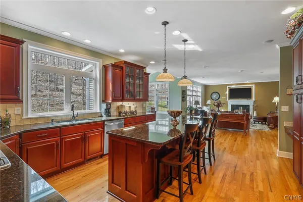 $759,900 | 301 Starksboro Drive, Camillus, NY 13031