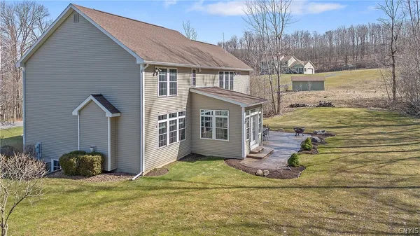 $759,900 | 301 Starksboro Drive, Camillus, NY 13031