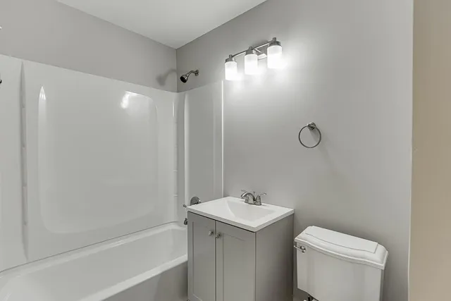 $1,595 | 4282 Roswell Road Northeast, Unit D2, Atlanta, GA 30342