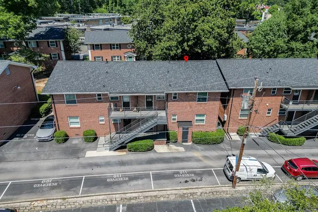 $1,595 | 4282 Roswell Road Northeast, Unit D2, Atlanta, GA 30342