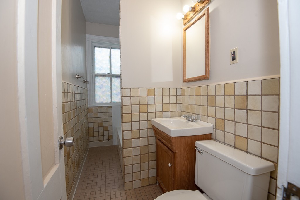 78 Gage Street Worcester, MA 01604 - Photo 8 of 30