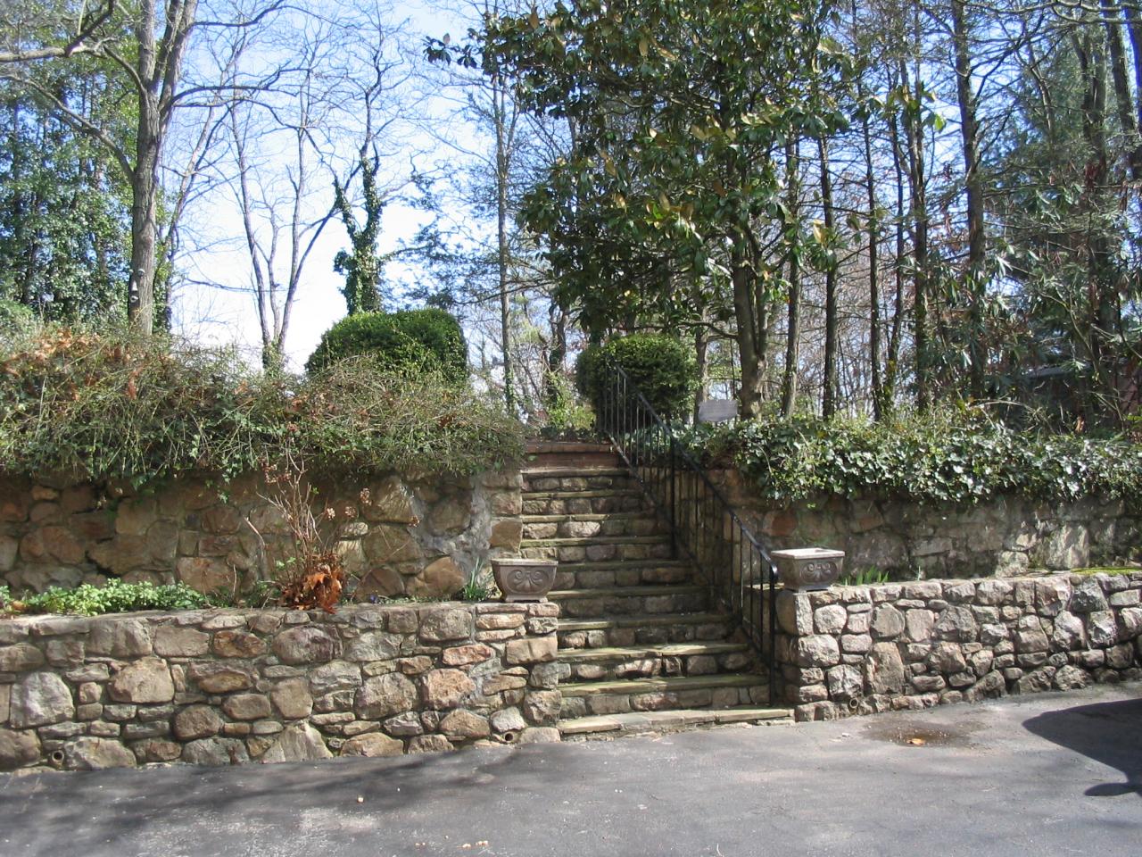 3912 Winding Way Road Southwest Roanoke, VA 24015 - Photo 21 of 22 Extensive rock walls and planters