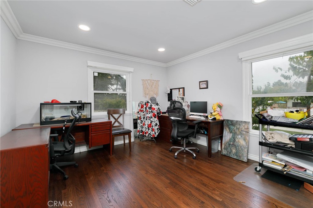 307 West 11th Street Azusa, CA 91702 - Photo 21 of 35