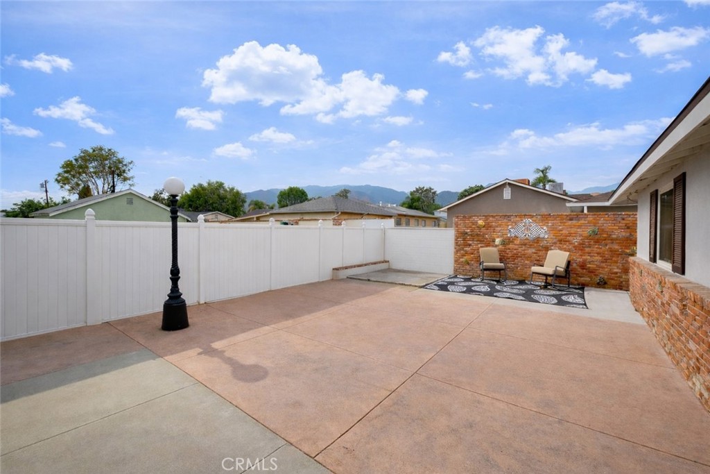 307 West 11th Street Azusa, CA 91702 - Photo 29 of 35