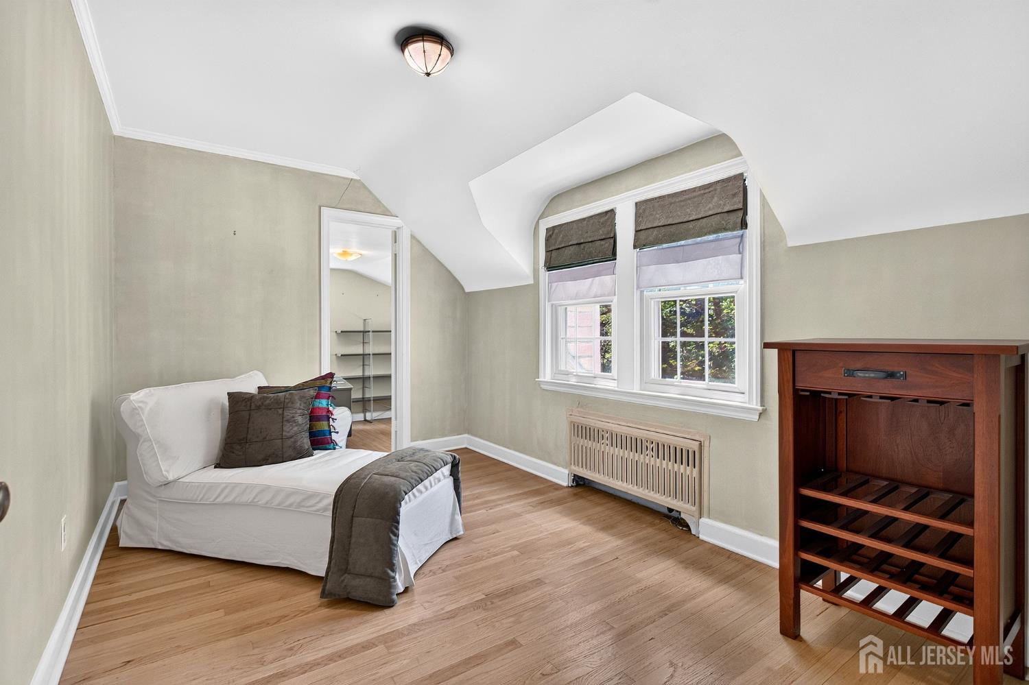 31 Warwick Road Colonia, NJ 07067 - Photo 21 of 36