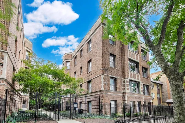 $165,000 | 1658 West Farwell Avenue, Unit GC, Chicago, IL 60626