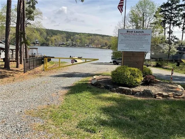 $75,000 | 187 8th Avenue, New London, NC 28127