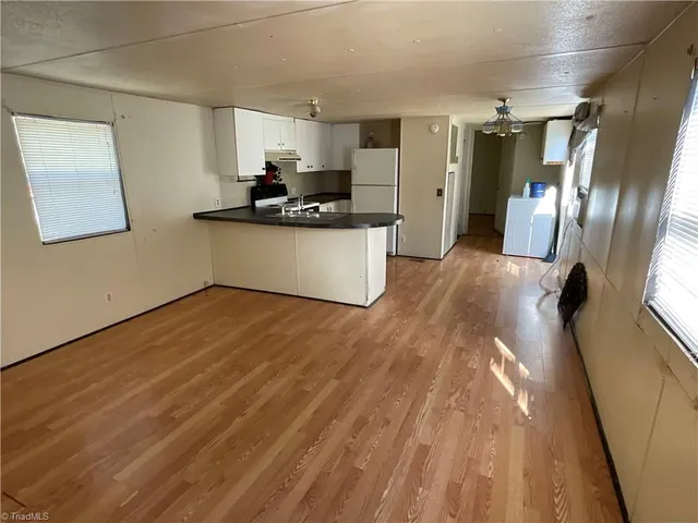 $75,000 | 187 8th Avenue, New London, NC 28127