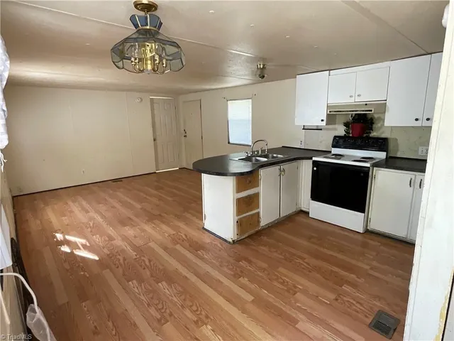 $75,000 | 187 8th Avenue, New London, NC 28127