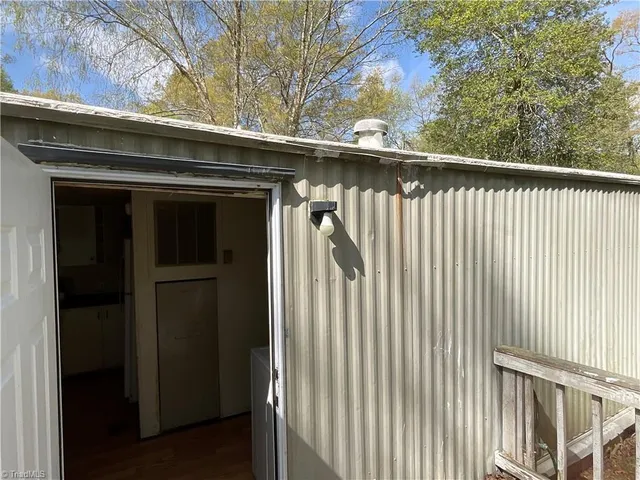 $75,000 | 187 8th Avenue, New London, NC 28127