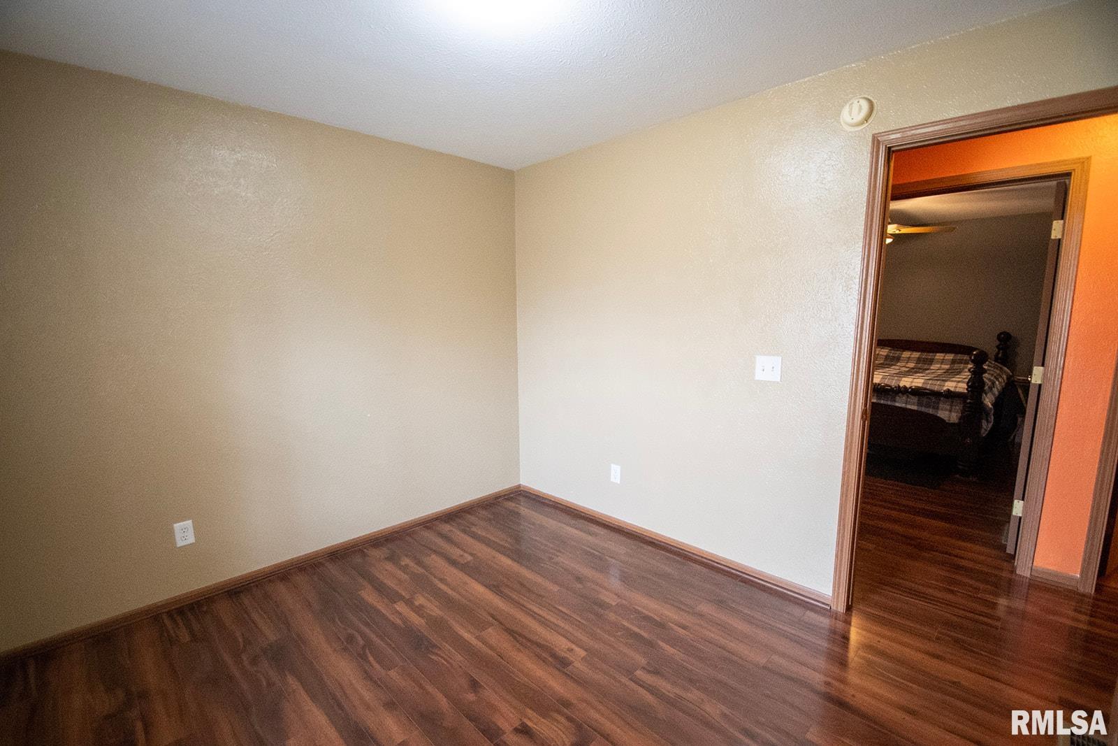 2724 Sheridan Road Pekin, IL 61554 - Photo 11 of 27 Gallery Image 11