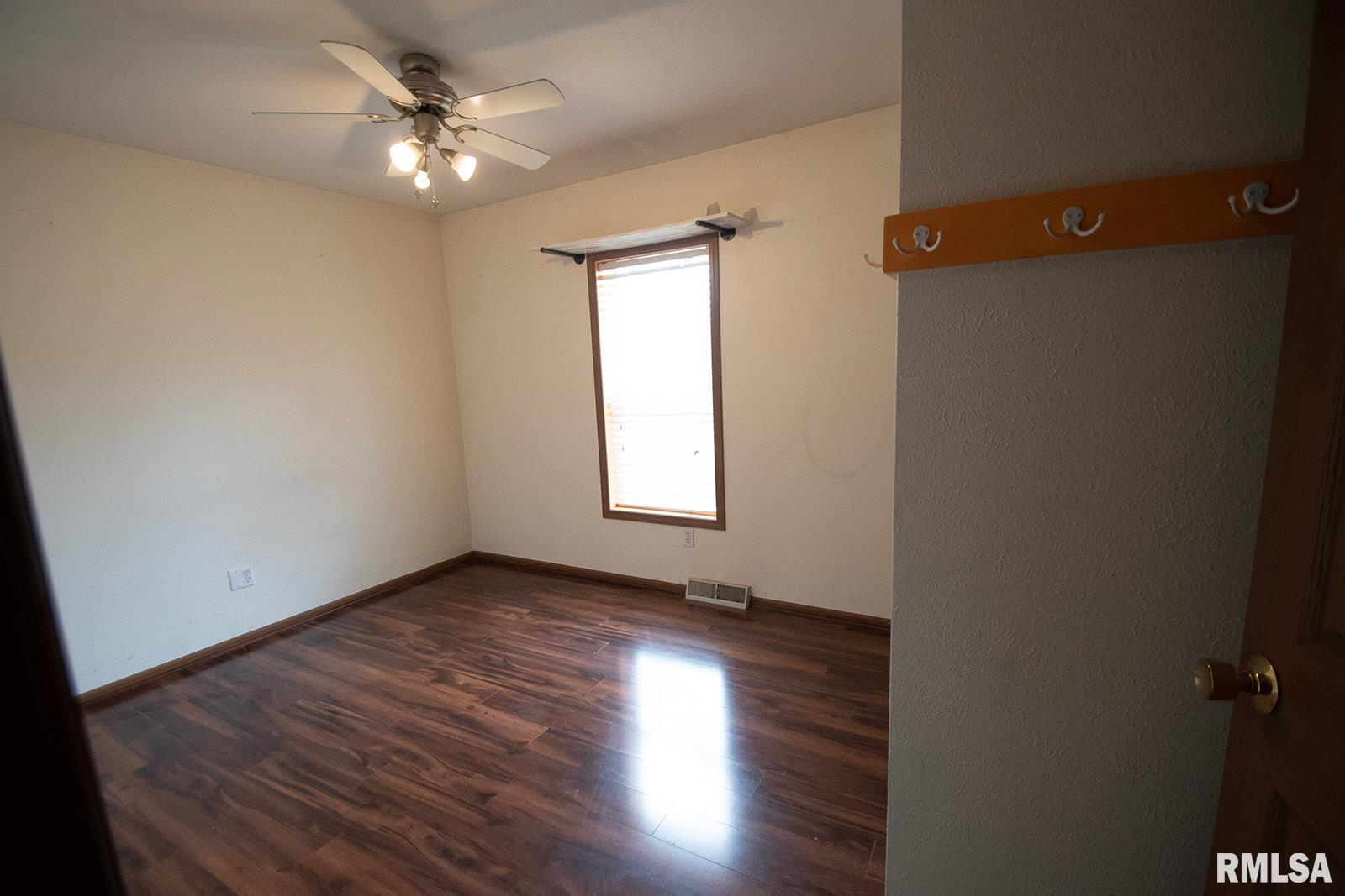 2724 Sheridan Road Pekin, IL 61554 - Photo 15 of 27 Gallery Image 15