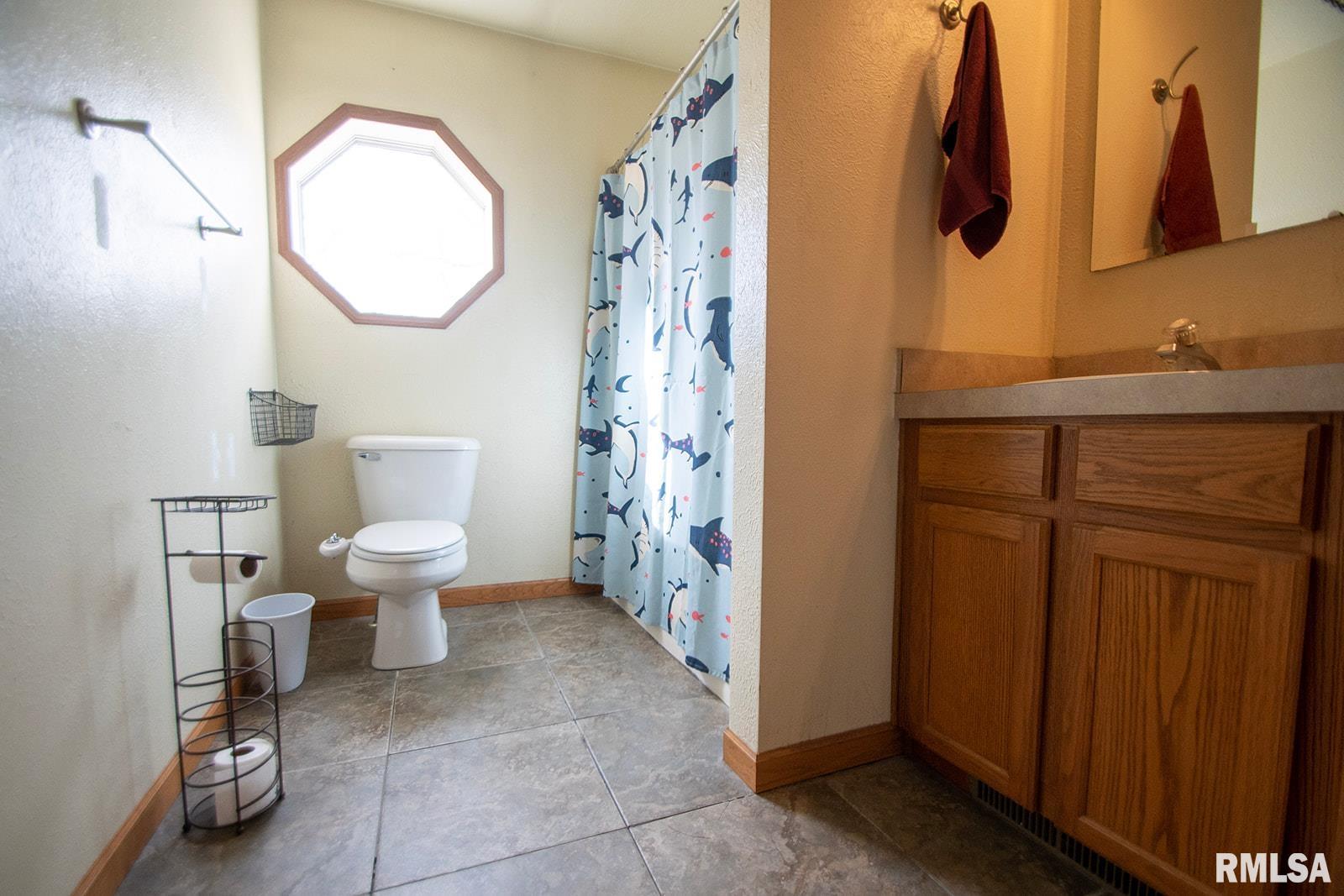 2724 Sheridan Road Pekin, IL 61554 - Photo 17 of 27 Gallery Image 17