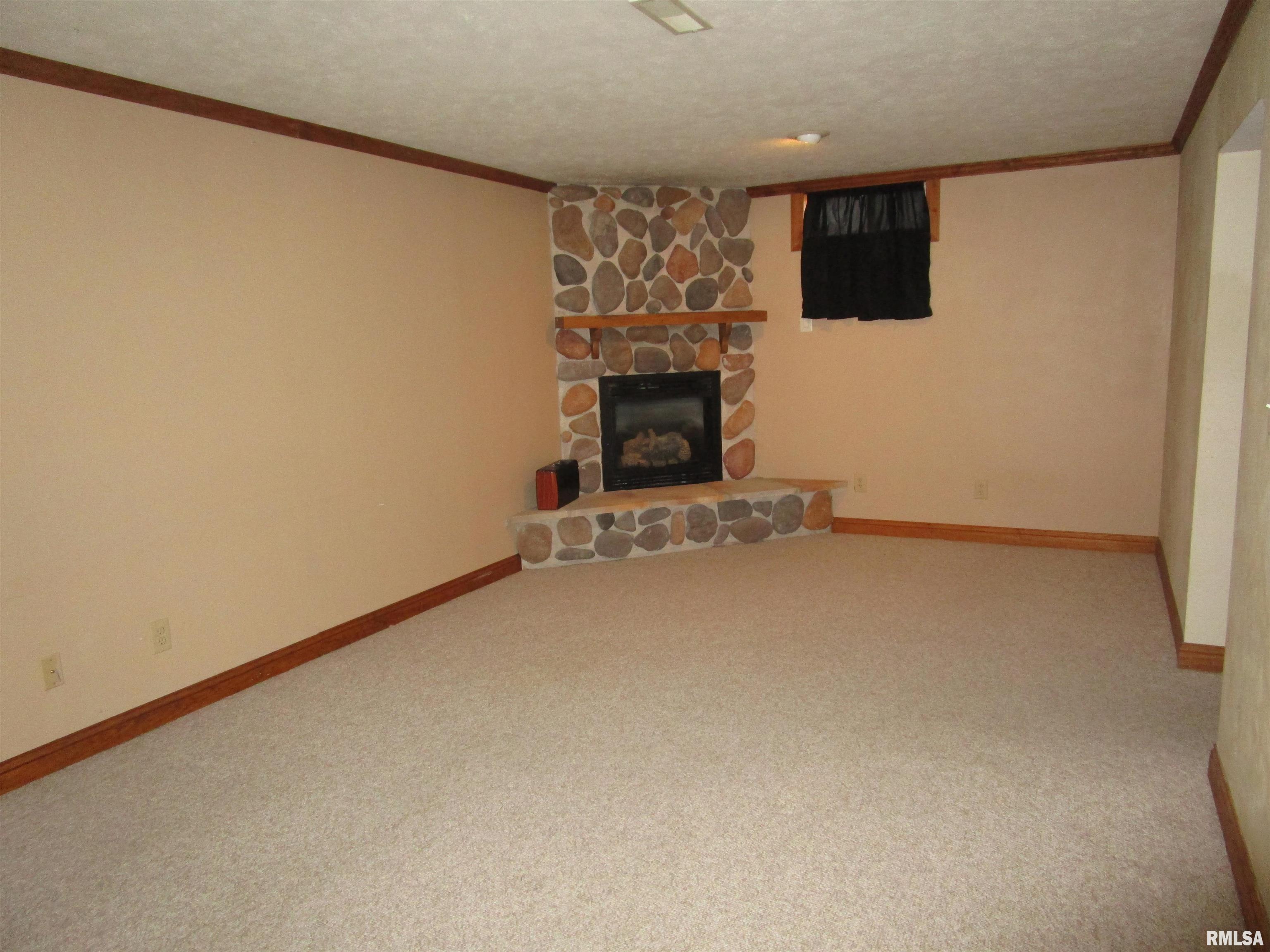 2724 Sheridan Road Pekin, IL 61554 - Photo 23 of 27 Gallery Image 23