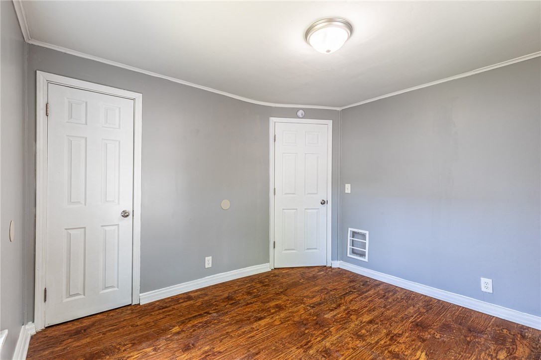256 Ave D Rochester, NY 14621 - Photo 32 of 43