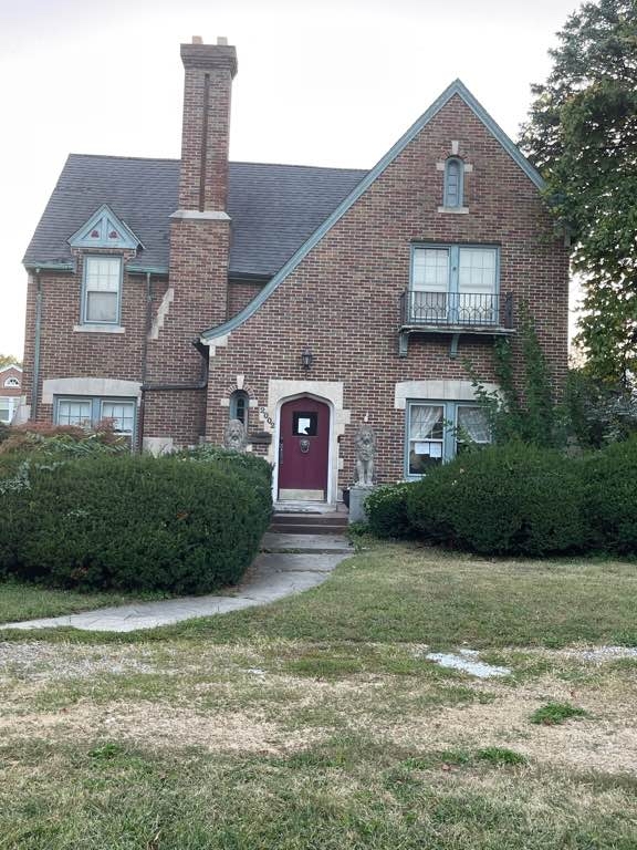 2002 North Vermilion St