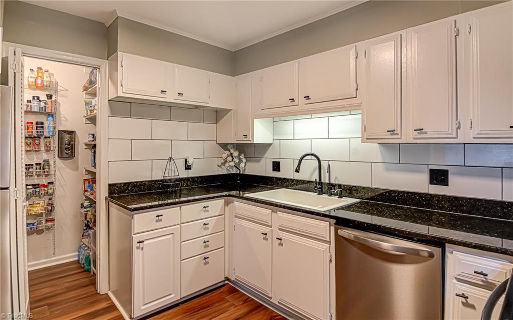 224 Lamplighter Circle Winston-Salem, NC 27104 - Photo 14 of 33