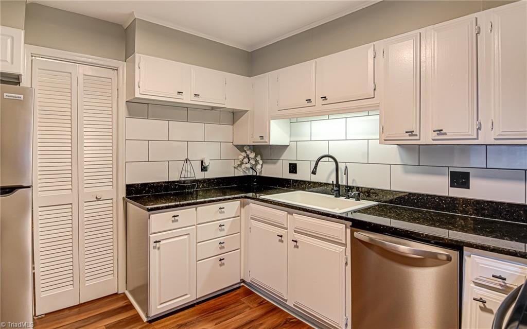 224 Lamplighter Circle Winston-Salem, NC 27104 - Photo 15 of 33