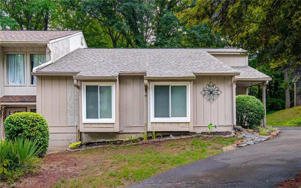 224 Lamplighter Circle Winston-Salem, NC 27104 - Photo 2 of 33