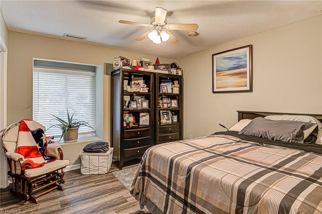 224 Lamplighter Circle Winston-Salem, NC 27104 - Photo 26 of 33