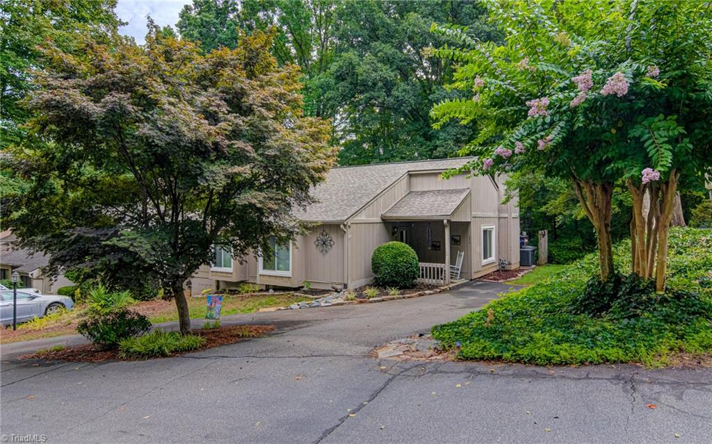 224 Lamplighter Circle Winston-Salem, NC 27104 - Photo 3 of 33