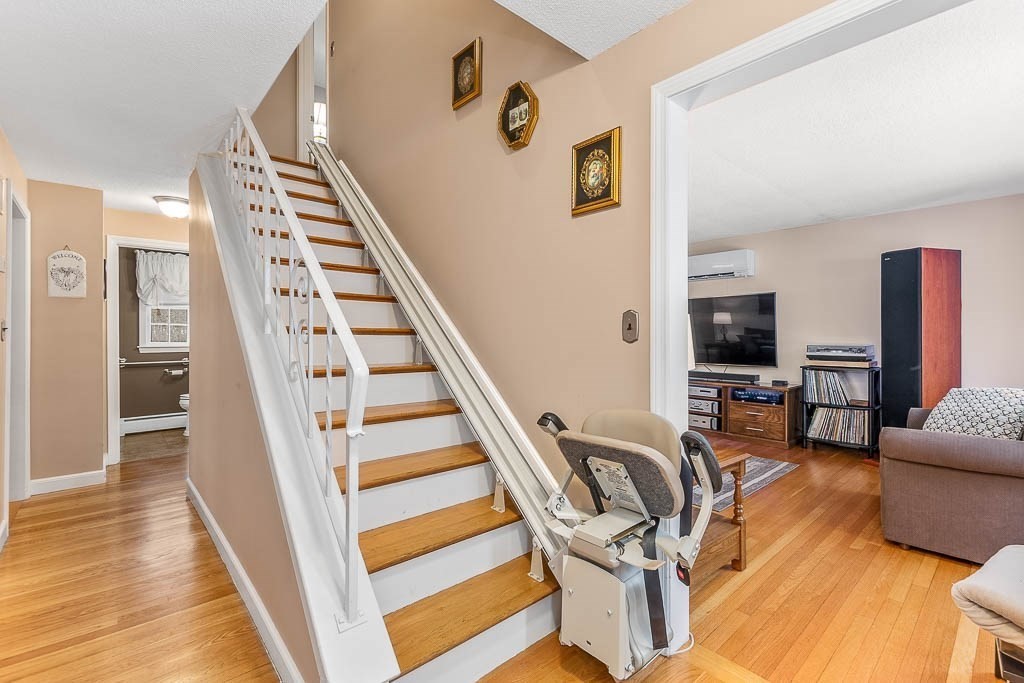70 Deerfield Road Sharon, MA 02067 - Photo 12 of 29 Gallery Image 12