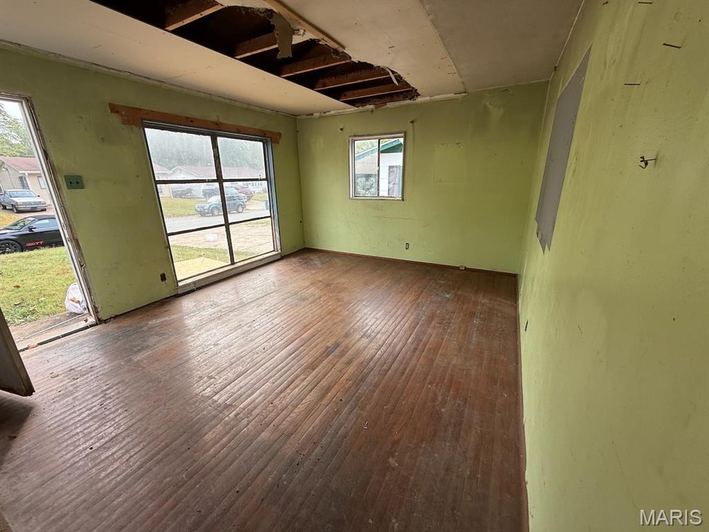 10517 Lord Drive St. Louis, MO 63136 - Photo 2 of 16