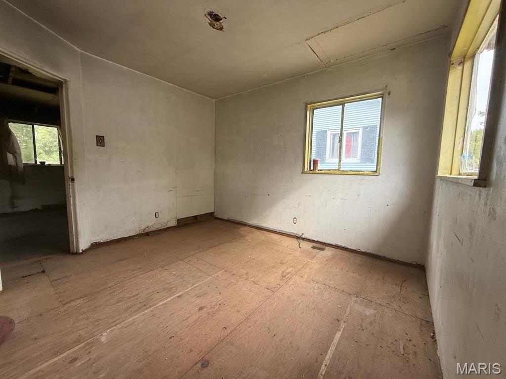 10517 Lord Drive St. Louis, MO 63136 - Photo 5 of 16