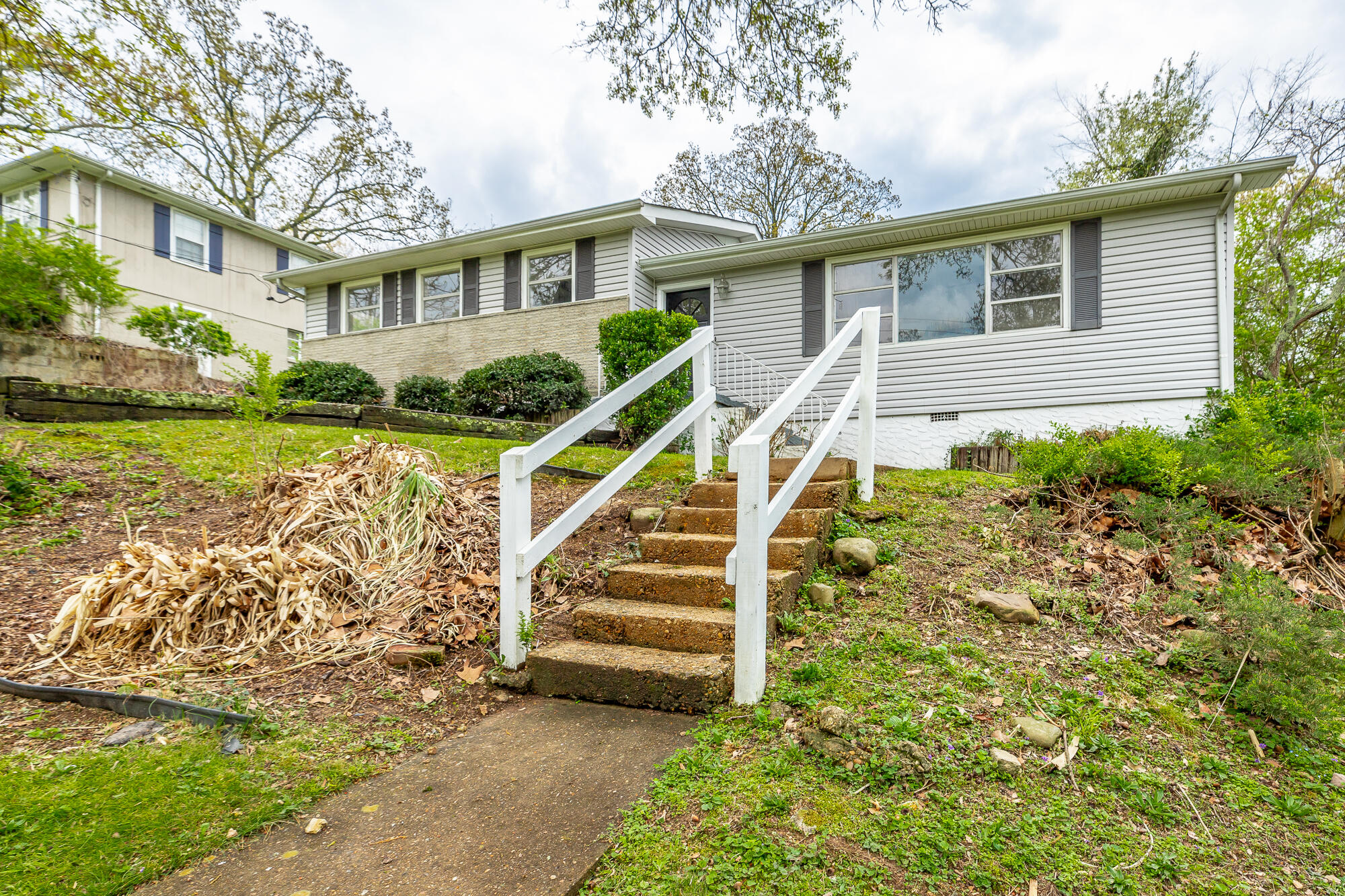 612 Intermont Road Chattanooga, TN 37415 - Photo 3 of 48 612 Intermont Road HD-7940