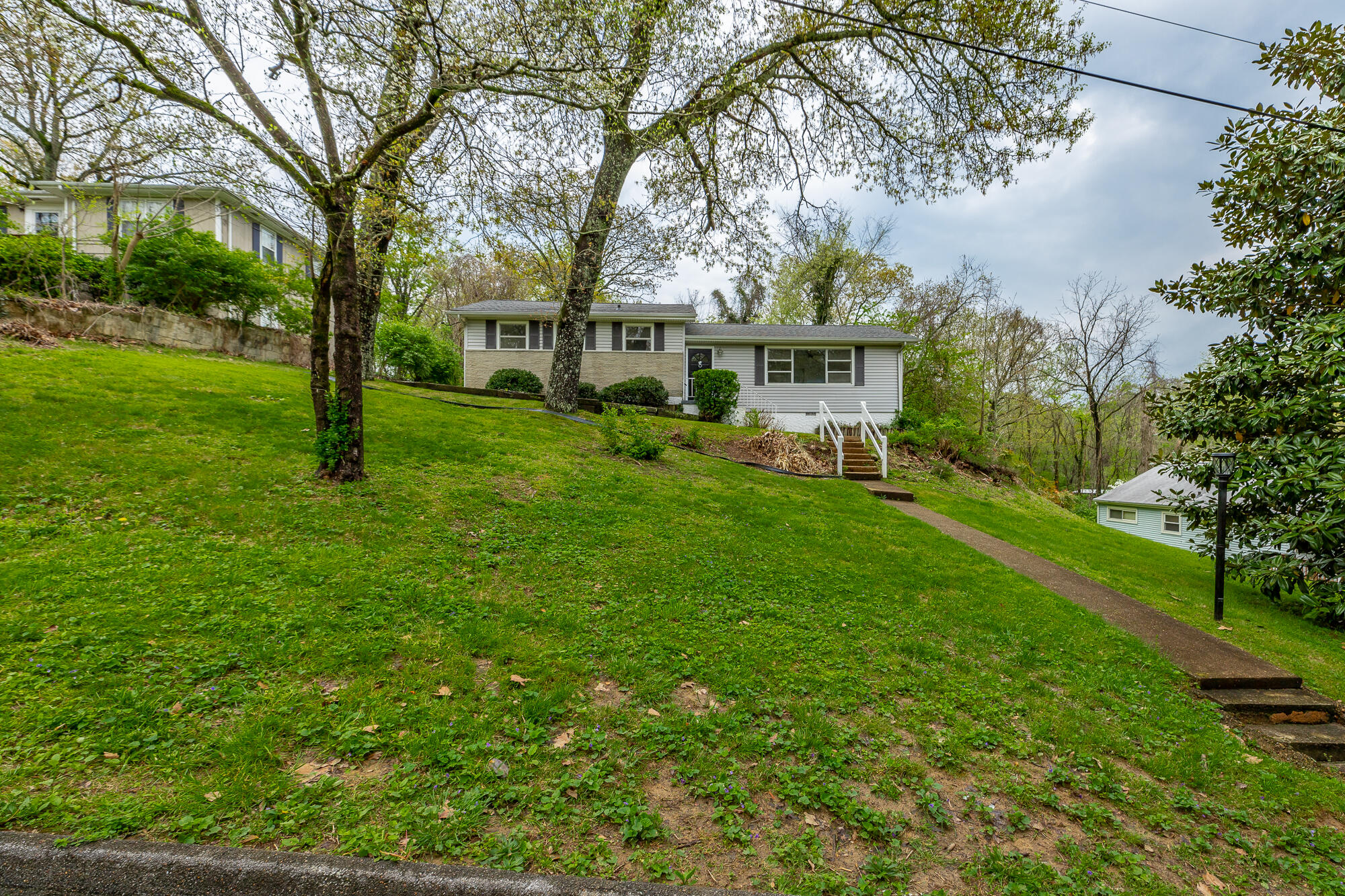 612 Intermont Road Chattanooga, TN 37415 - Photo 6 of 48 612 Intermont Road HD-7932