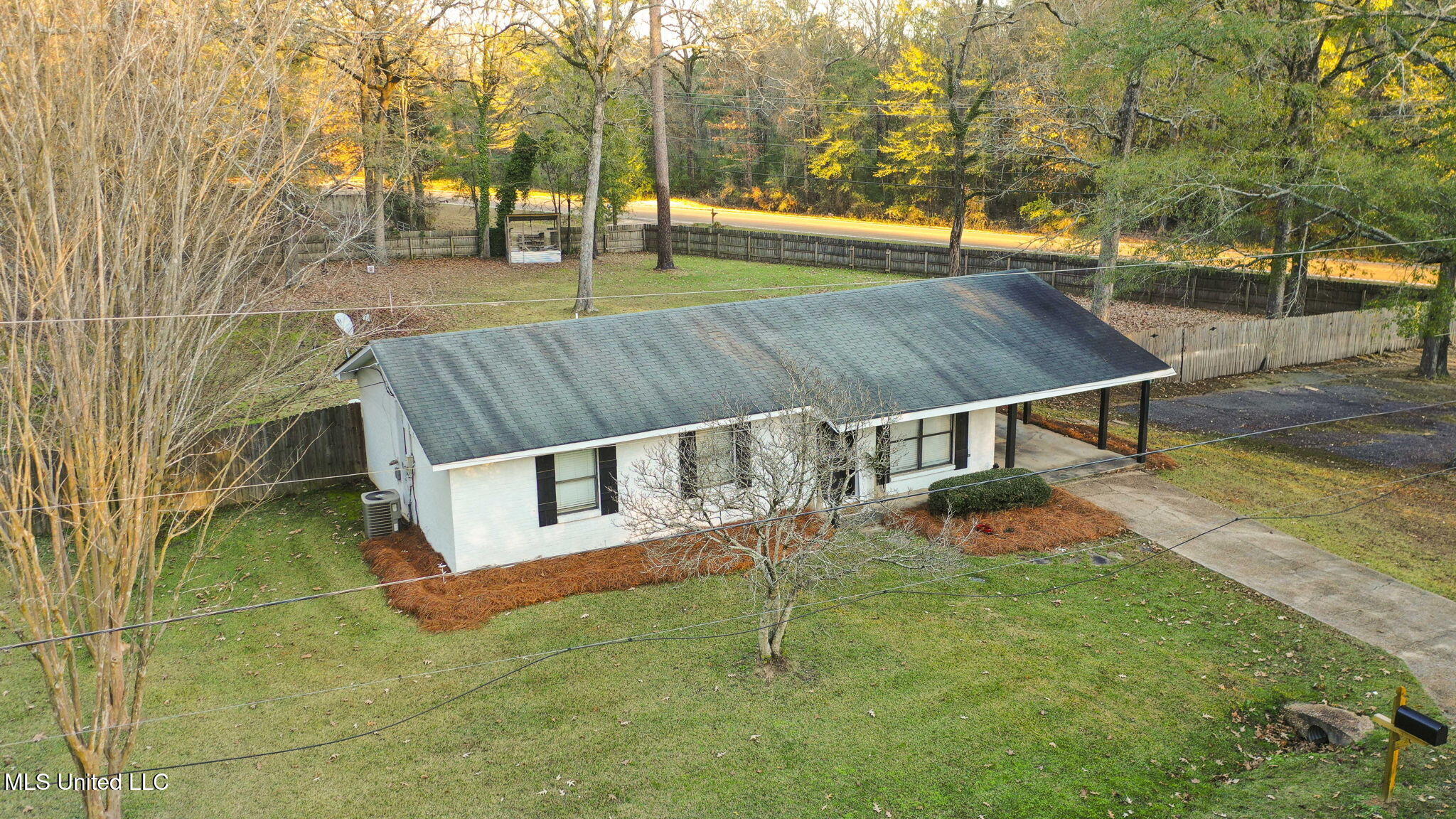 1005 Raintree Drive North Pelahatchie, MS 39145 - Photo 2 of 34 34-web-or-mls-1005 N Raintree-33