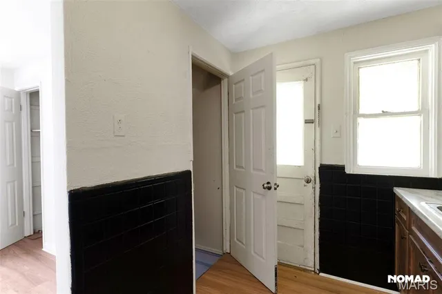 $1,350 | 8135 Bloom Drive, St. Louis, MO 63114