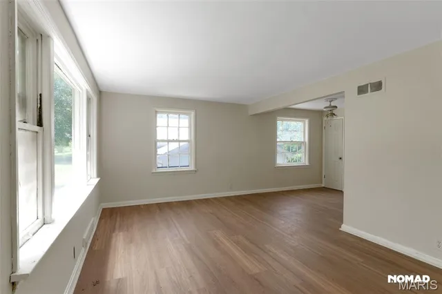 $1,350 | 8135 Bloom Drive, St. Louis, MO 63114