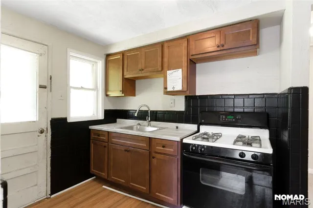 $1,350 | 8135 Bloom Drive, St. Louis, MO 63114