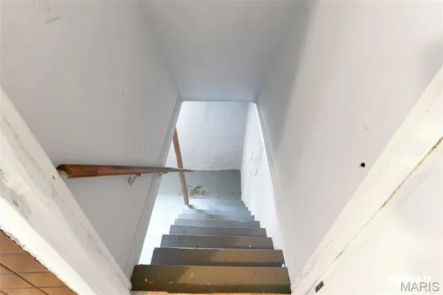 $1,350 | 8135 Bloom Drive, St. Louis, MO 63114