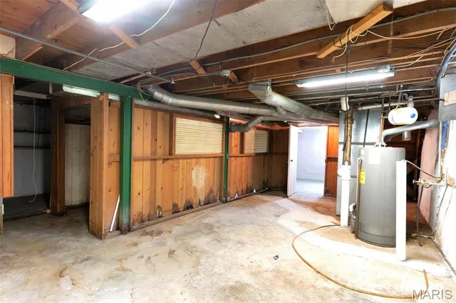 $1,350 | 8135 Bloom Drive, St. Louis, MO 63114