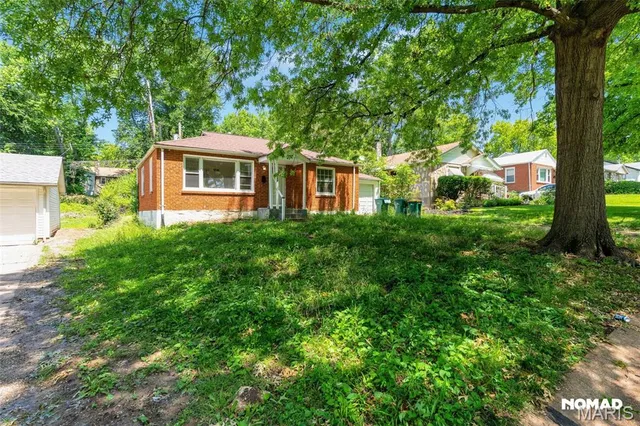 $1,350 | 8135 Bloom Drive, St. Louis, MO 63114